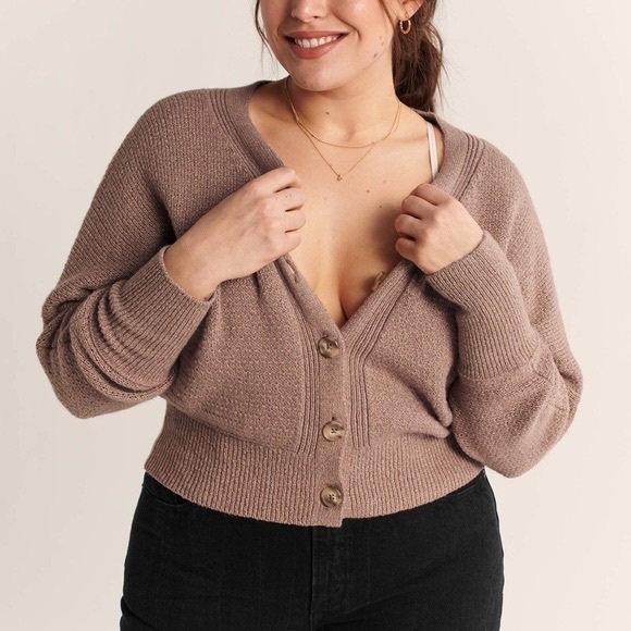 Abercrombie & Fitch Sweaters - COPY - V-Neck Ribbed Cardigan